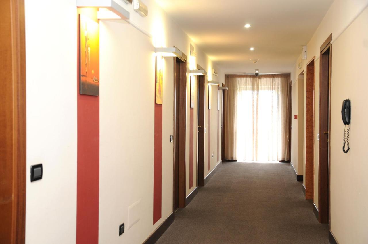 Hotel Fly Casoria Exteriér fotografie