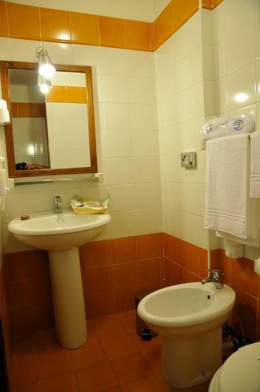 Hotel Fly Casoria Pokoj fotografie